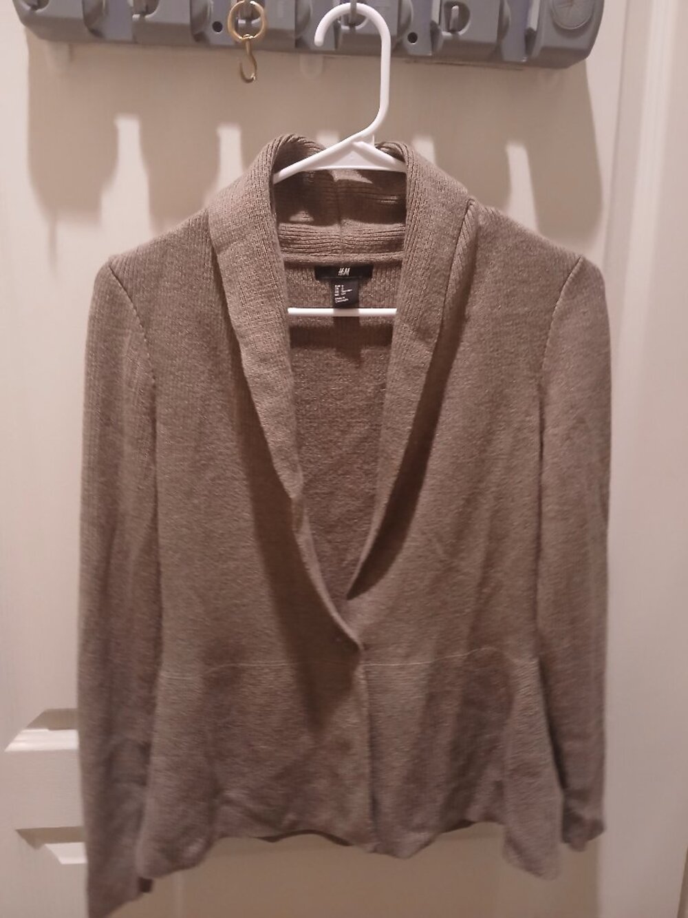 135 H&M Shawl Collar Knit Cardigan Peplum Open Front Sweater Taupe Brown M